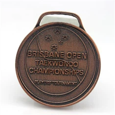 ميداليات مصبوبة قديمة